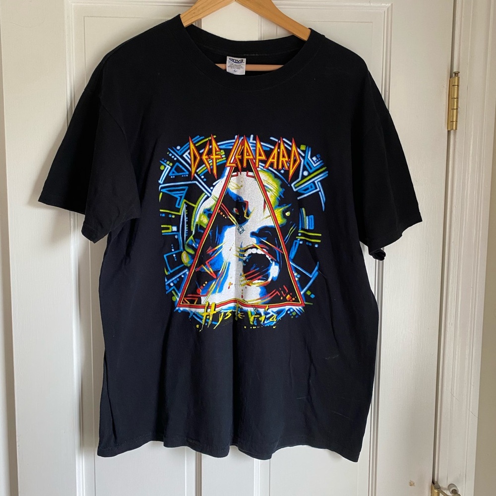 Def Leppard Hysteria Tour on a 2005 Anvil Cotton T-Shirt Sz Large Men’s